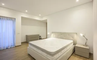 Reședință Exclusivistă cu 5 Camere | 201 mp | Terasă 25 mp - Poză 14
