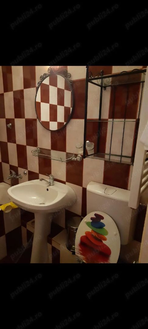 Vand apartament 2 camere - Poză 2