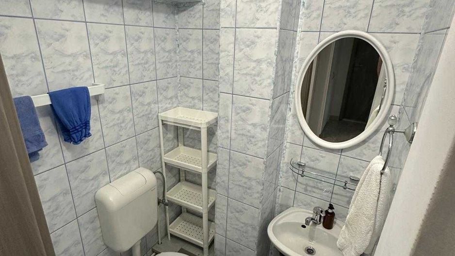 Apartament cu 3 camere decomandate, 62 mp + balcon închis, zona Penny. - Poză 8