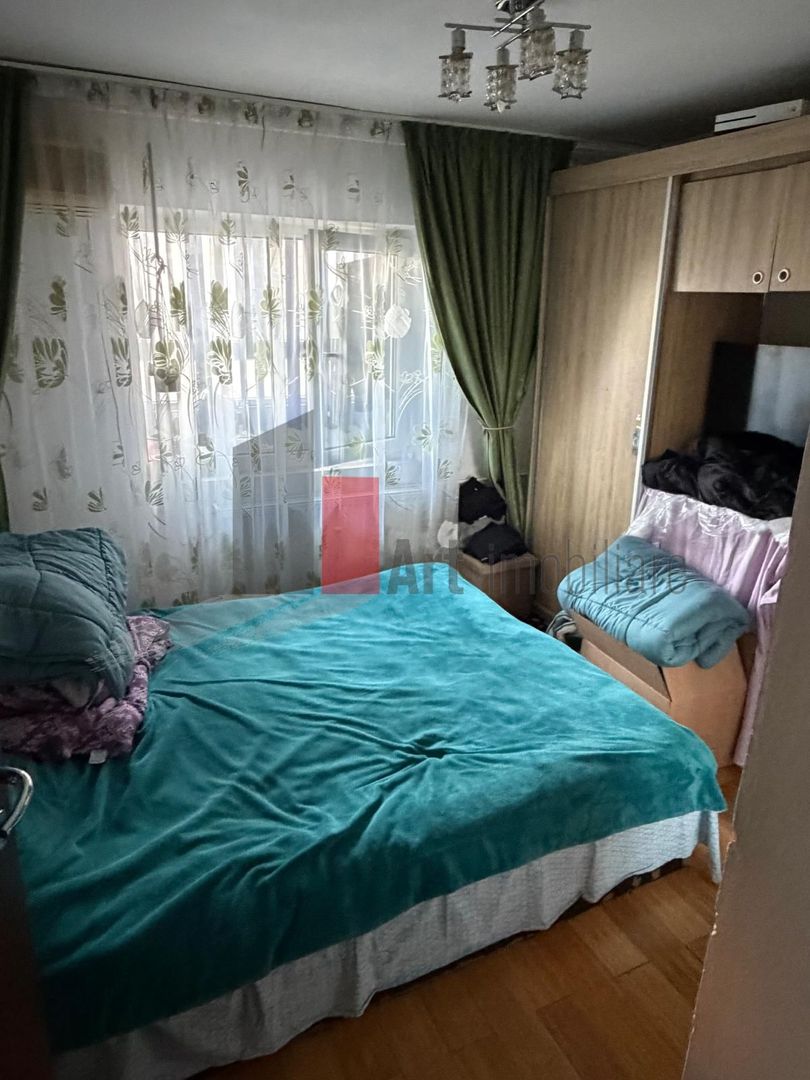Apartament cu trei camere de vanzare-Crangasi-loc de parcare - Poză 4