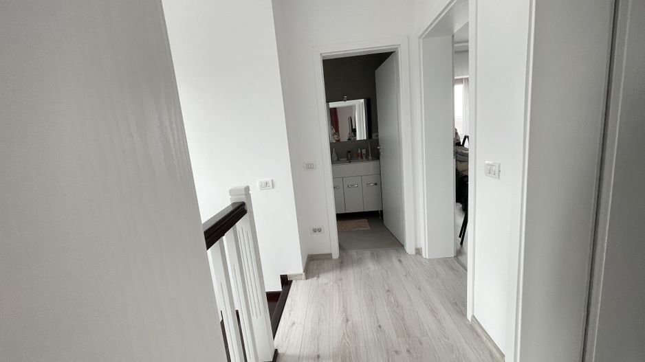 Duplex P+1E -unități separate prin cameră tehnica - Poză 11