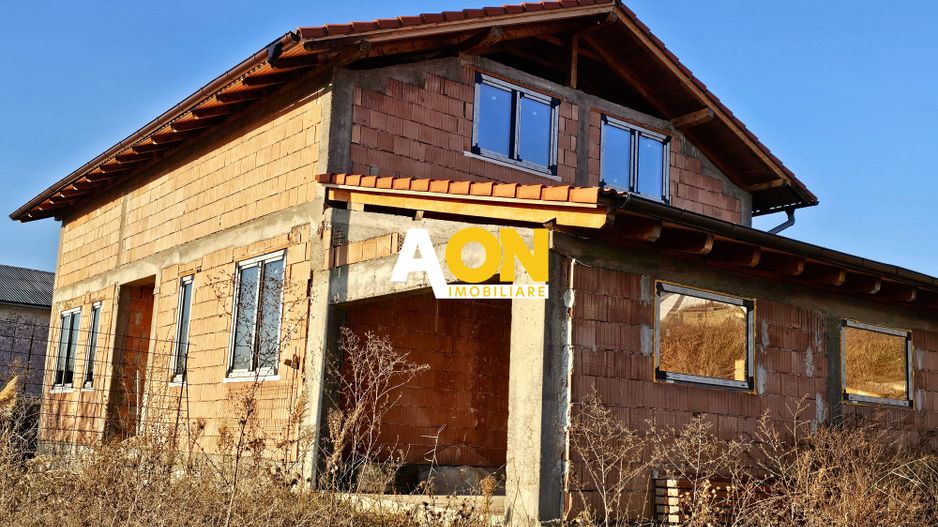 Casa la rosu, 5 camere, garaj, 479 mp teren, com. Ciugud - Poză 1