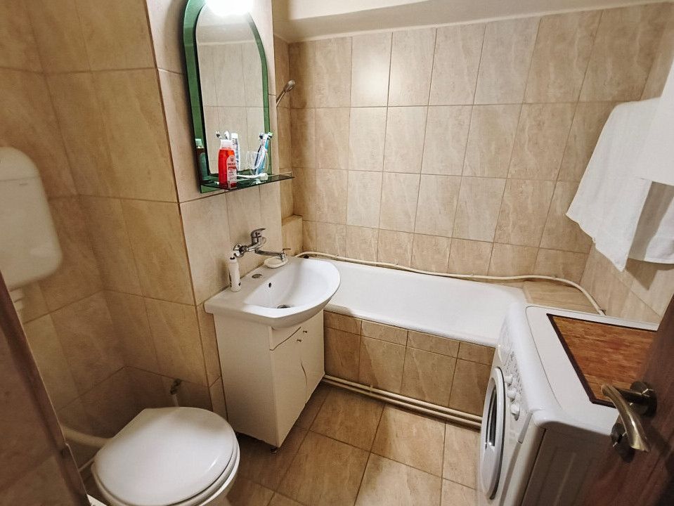 Apartament 3 camere situat în centrul orașului Târgu Jiu, pe pietonală - Poză 6