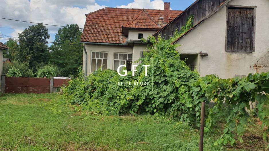 Casa cu teren de 40 ari,situata in centrul comunei Matei - Poză 3