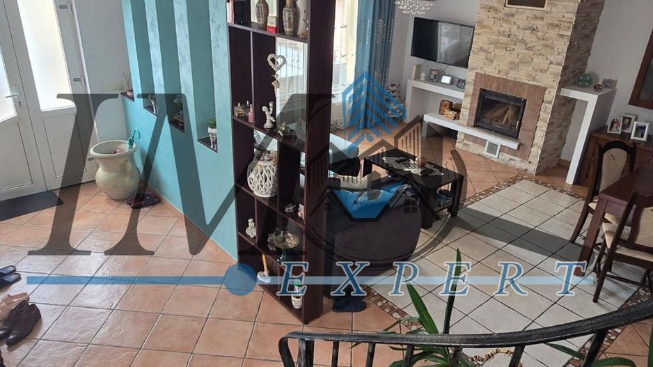 Casă de vânzare zona centrala Aiud - Poză 1