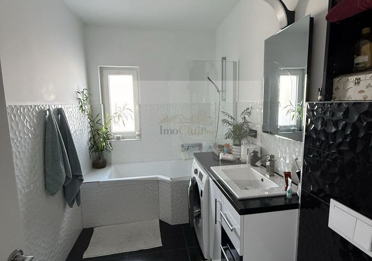 Apartament 2 camere | Luminos | Balcon generos - Poză 5