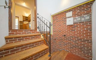 Casa de vanzare in centrul Brasovului - curte privata si pivnita - Poză 5