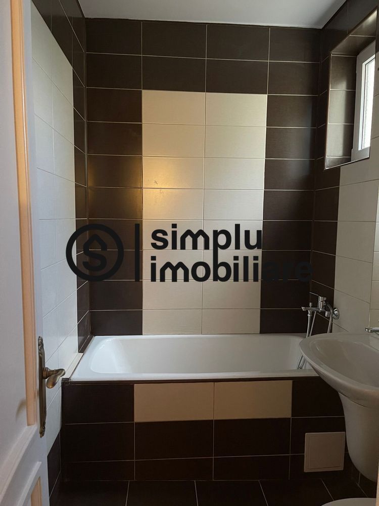 3 camere decomandate - Rovine - Poză 8