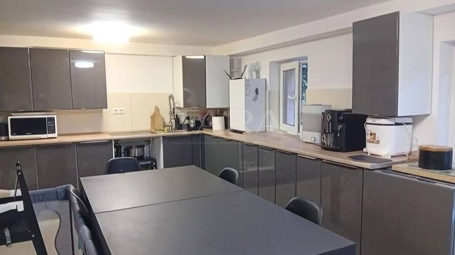 Apartament 3 camere, zona Câmpului, 80 mp, grădină și parcare proprie. - Poză 2