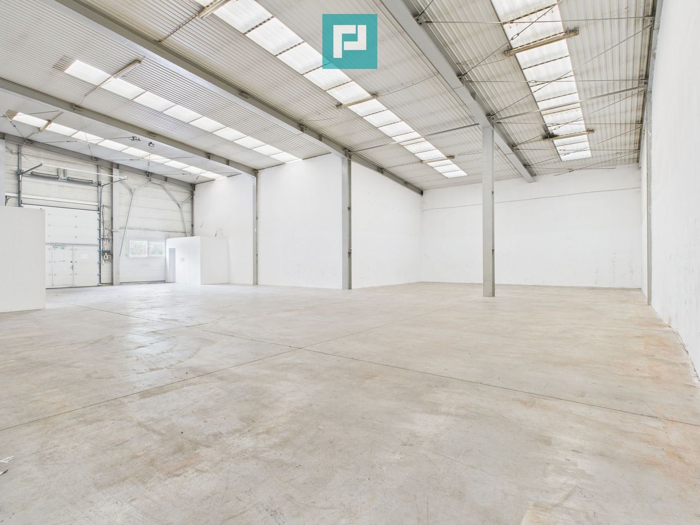 Spațiu industrial de 378 mp în Arad - Poză 1