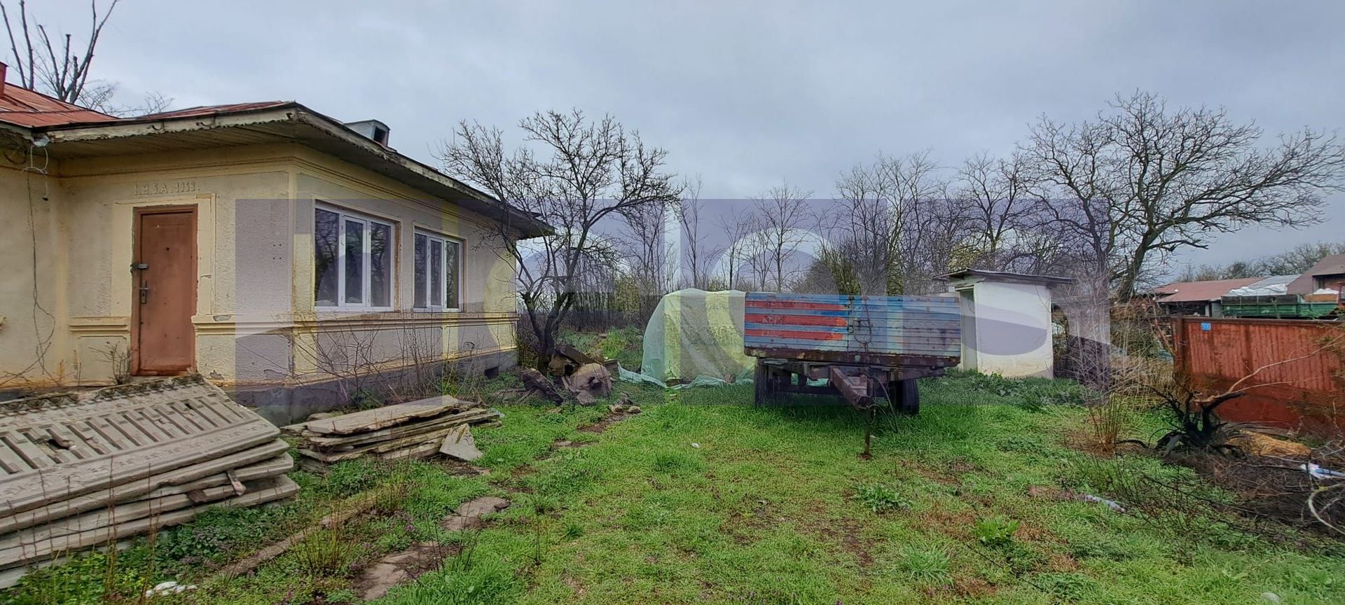 CASA CU TEREN 4000 MP | DESCHIDERE LA SOSEA PRINCIPALA | COMUNA STEJARU - Poză 1