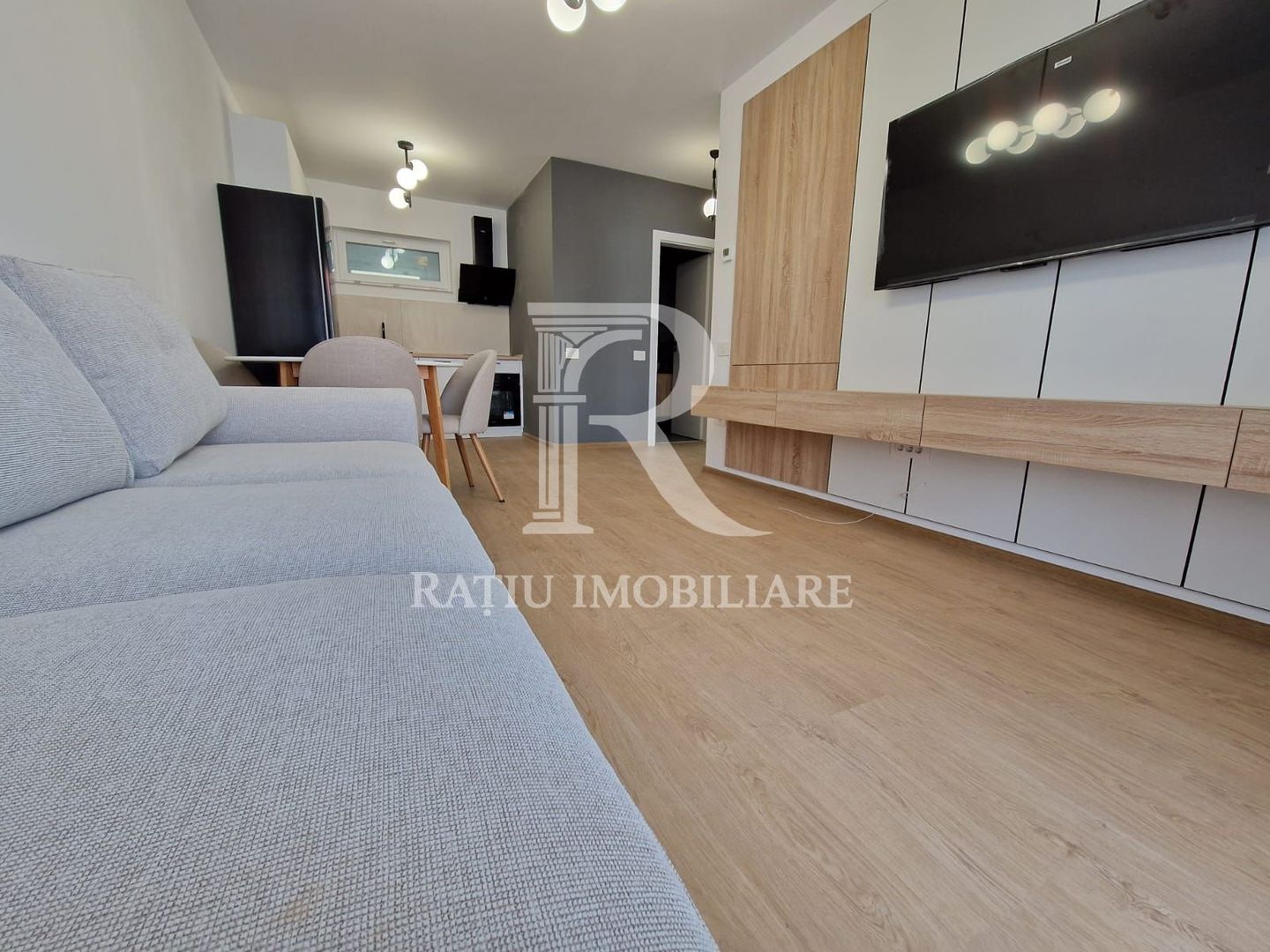 Apartament cu 2 camere ultracentral  | Charm Residence  |  Oradea - Poză 5