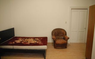 Vand 3 apartamente intr-o vila cu 1 etaj - Poză 4