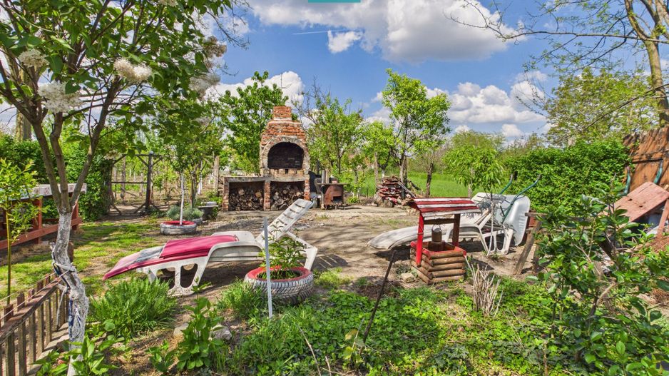 Casă la doar 6km de graniță cu România - Poză 4