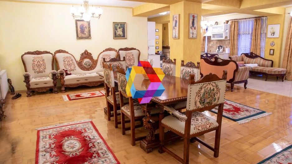 Conac cu piscina - 1810 mp - Poză 14