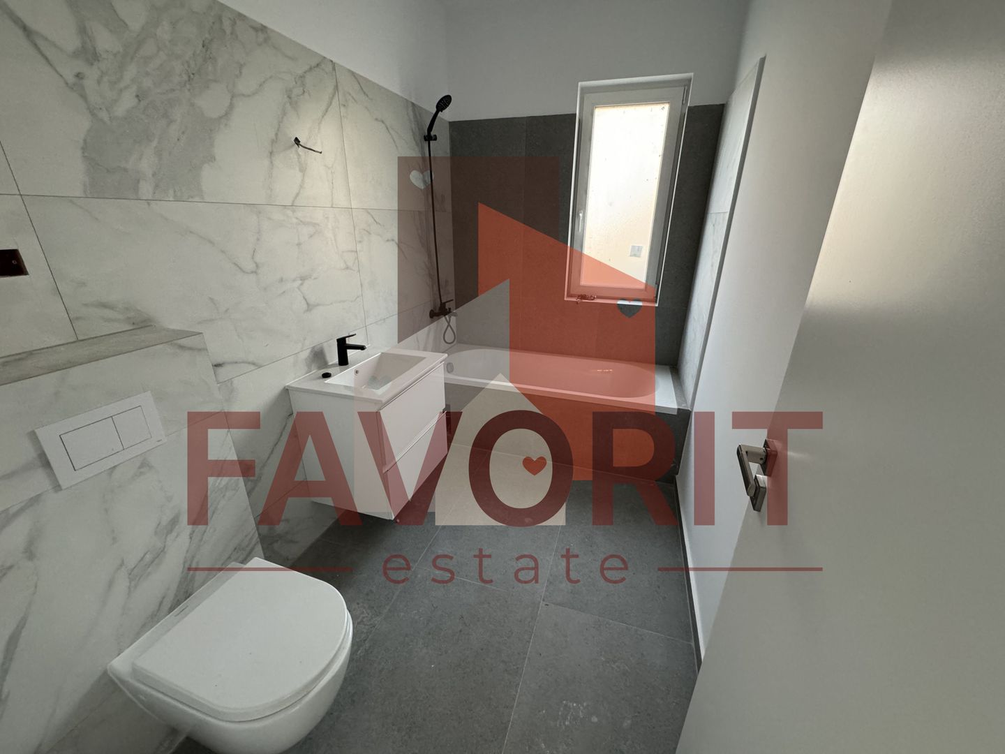 Decomandat. Gradina Proprie. 2 bai. Disponibil imediat. - Poză 14