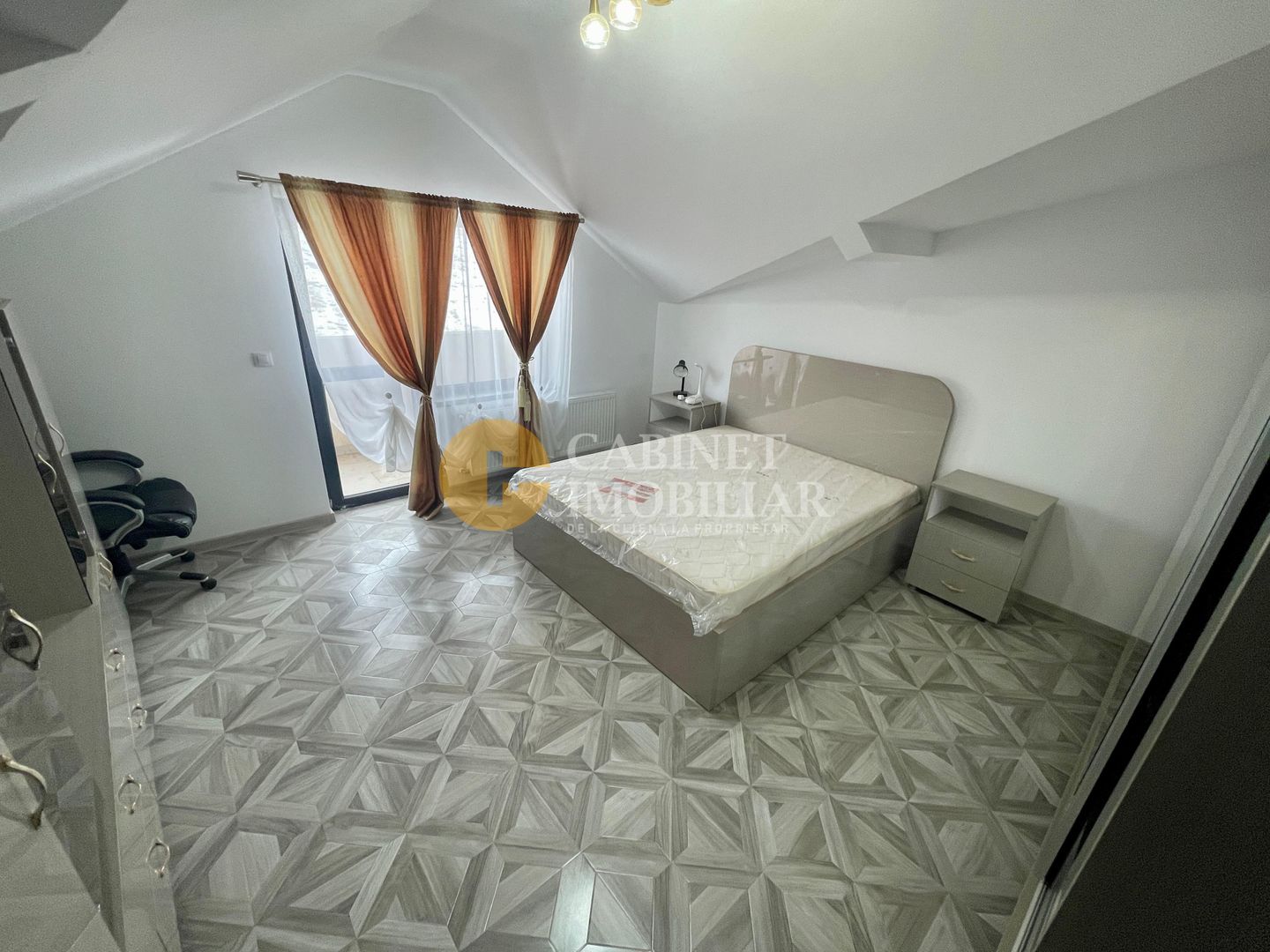 Bucium, 3 camere decomandate, 78 mp, bloc nou - Poză 2