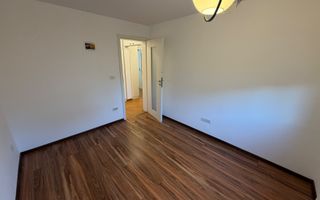 Etaj 2. Disponibil imediat. Garaj. Pozitie excelenta - Poză 21