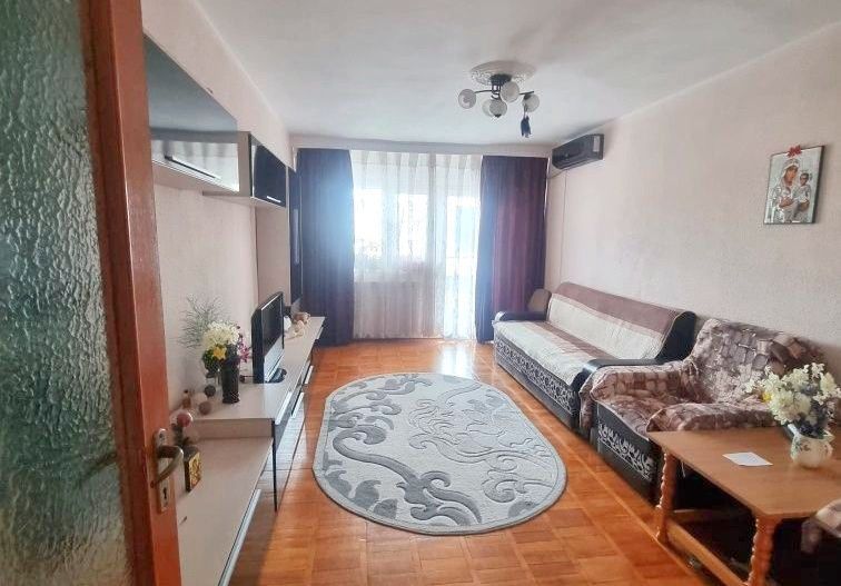 Vanzare 2 Camere Bd. Unirii Luxul Liniștii Monolit 1989 Vedere Spate 3 Balcoane - Poză 1