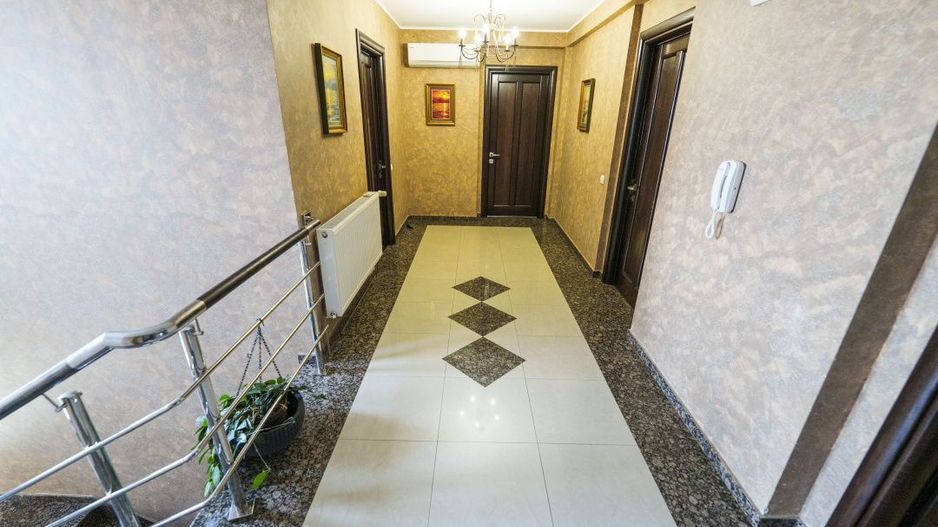 Vila moderna S+P+M, piscina acoperita, sauna, sala fitness-zona Ford/Cassia Park - Poză 7
