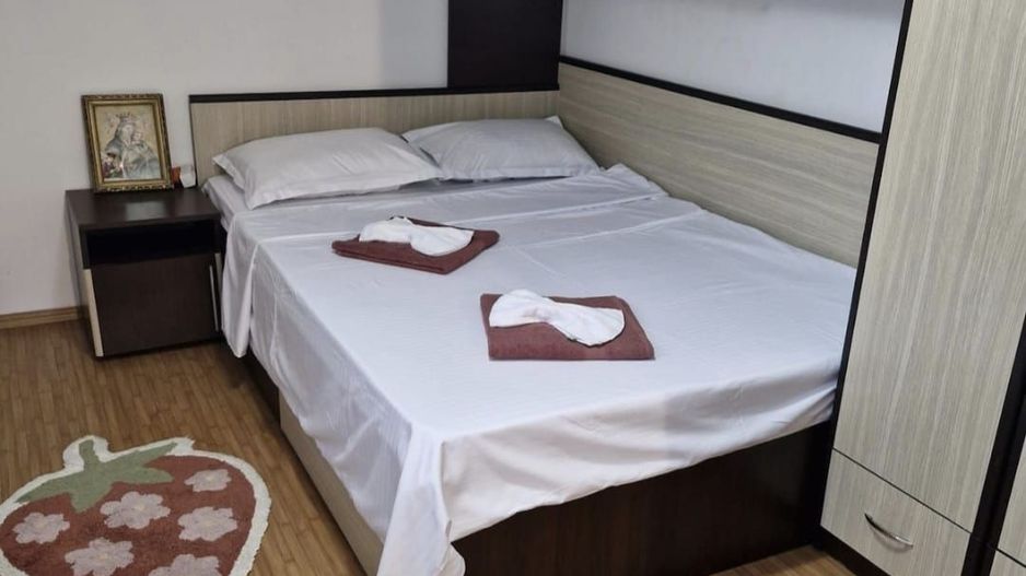 Casa de inchiriat | Snagov | acces direct la lac | ponton propriu - Poză 8