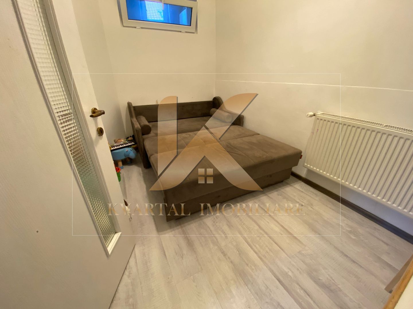 Apartament la casă 2 camere, curte , 62 mp Parneava ! - Poză 4