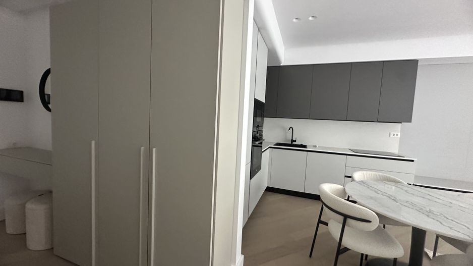 VANZARE APARTAMENT DOUA CAMERE PARCARE INCLUSA CORTINA 126 EROU IANCU NICOLAE - Poză 2