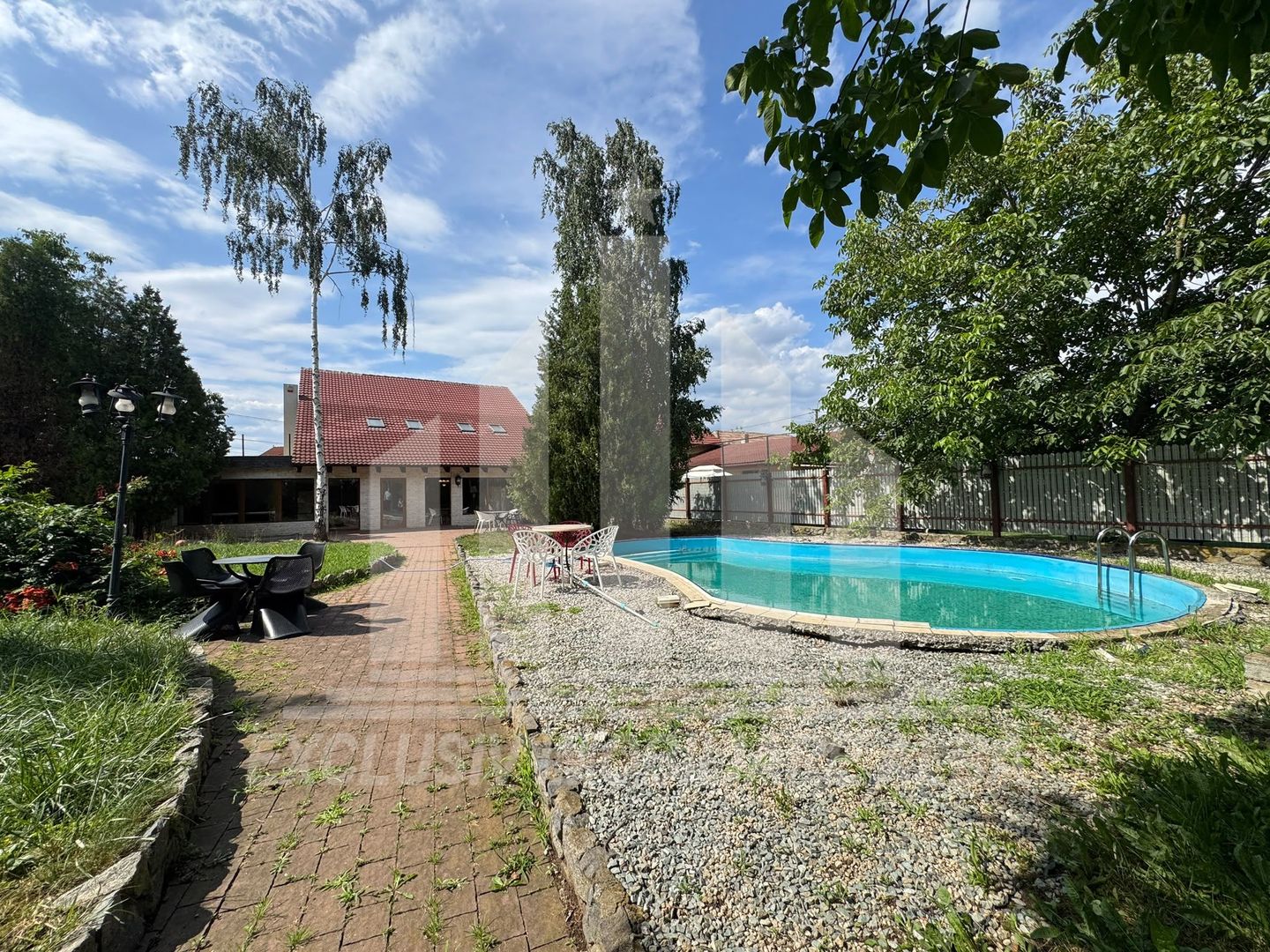Casa individuala | Piscina | 250 mp | 1759 mp teren | Micesti - Poză 1