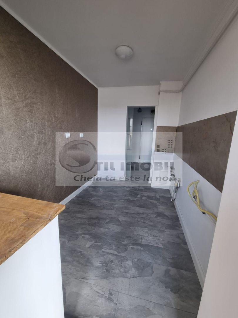 Apartament 2 Camere – Etaj Intermediar – Podu Roș / Piața Nicolina - Poză 3