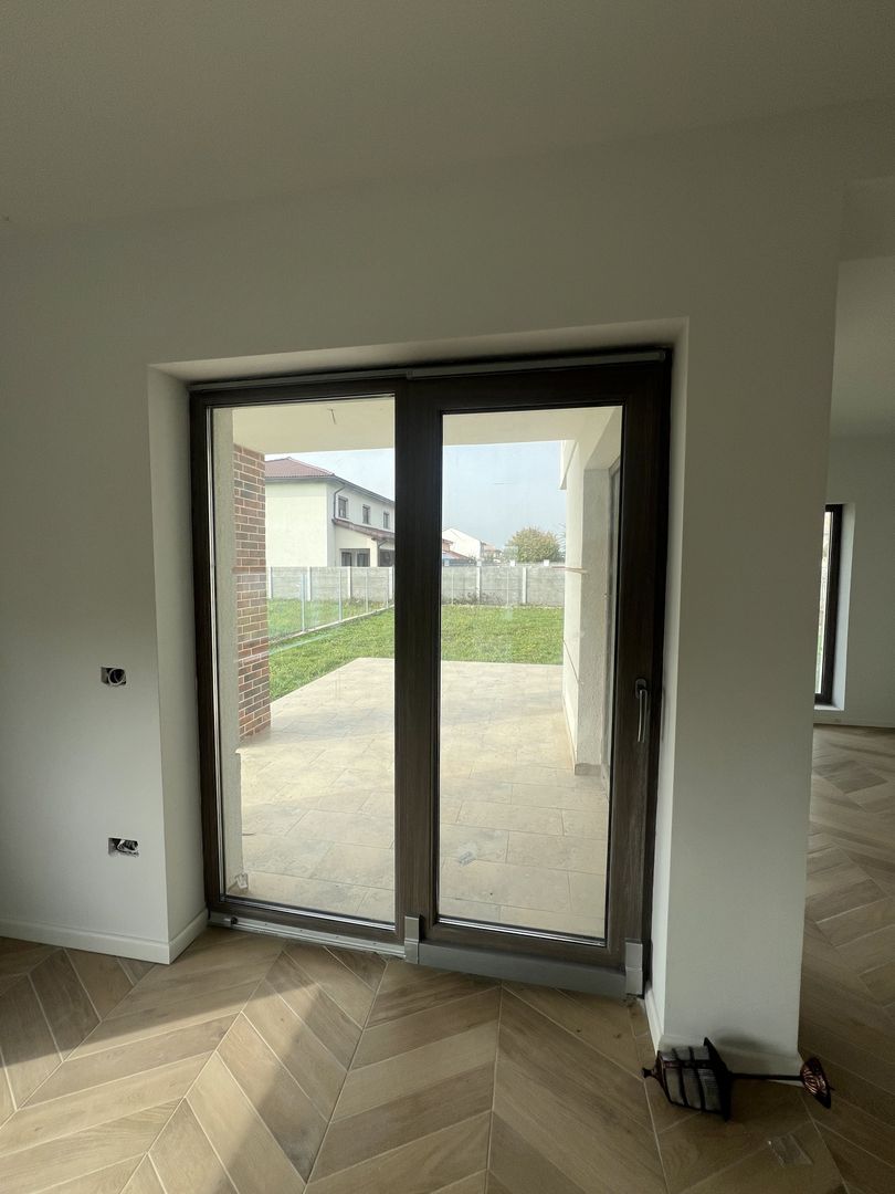 Vila 4 camere Dumbravita - Poză 15