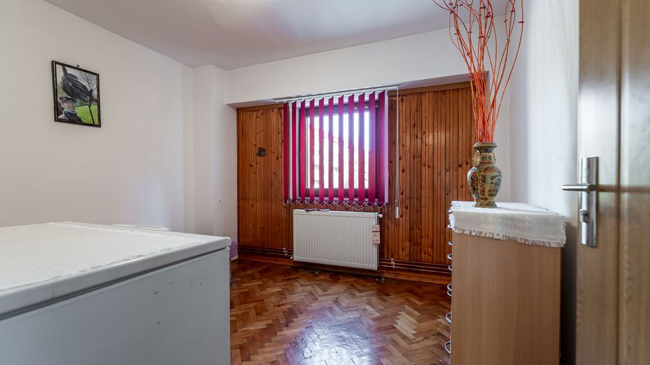 Apartament 3 camere, etaj 1,  zona Băncilor / Podgoria - Poză 7