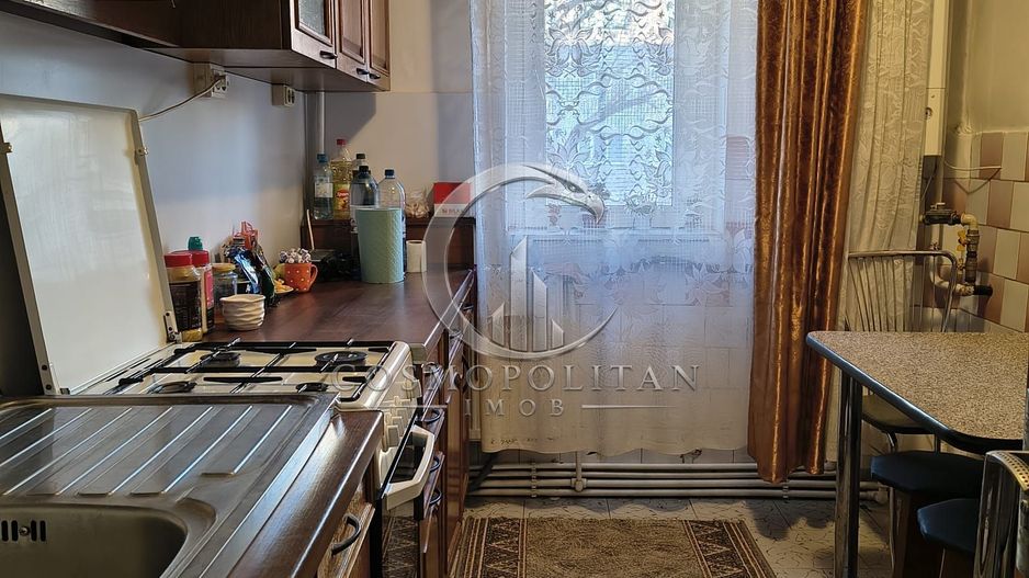 Apartament cu 2 camere ~ zona Balcescu / Piata Crang ~ etaj 1 din 4 ~ - Poză 4