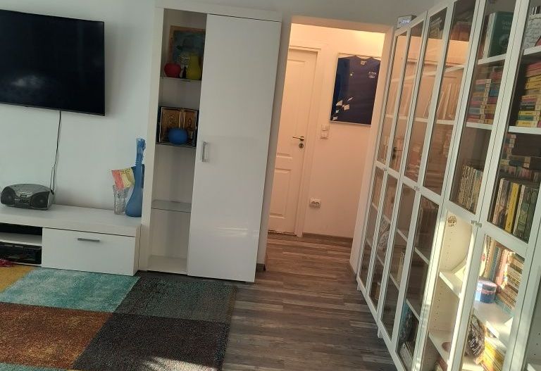 Vanzare apartament 3 camere decom., renovat complet,  centrală – Drumul Taberei - Poză 3