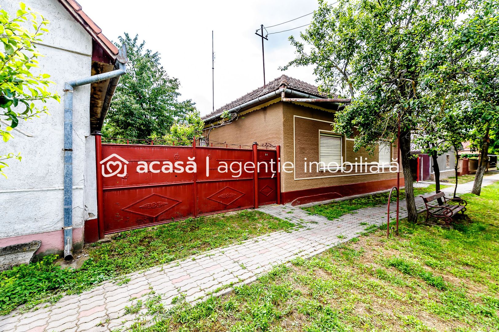 Casă cu 3 camere Peregul Mic - Poză 1