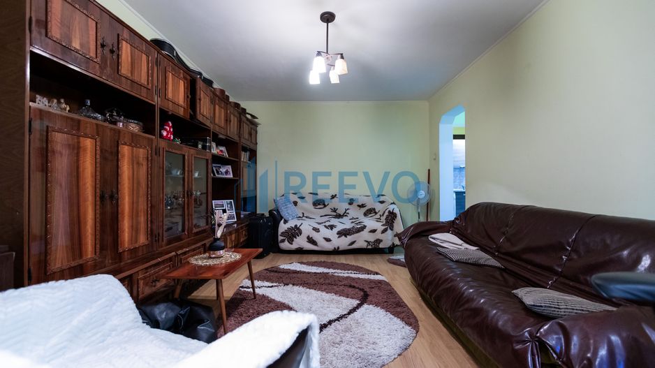 Apartament de vânzare etajul 3, str. Alecu Russo, Bacău - Poză 2