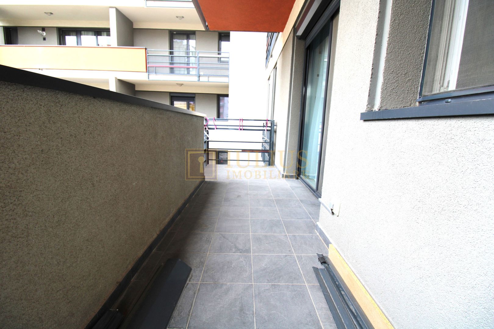Apartament in Complexul Iris- Torontalului - Poză 10