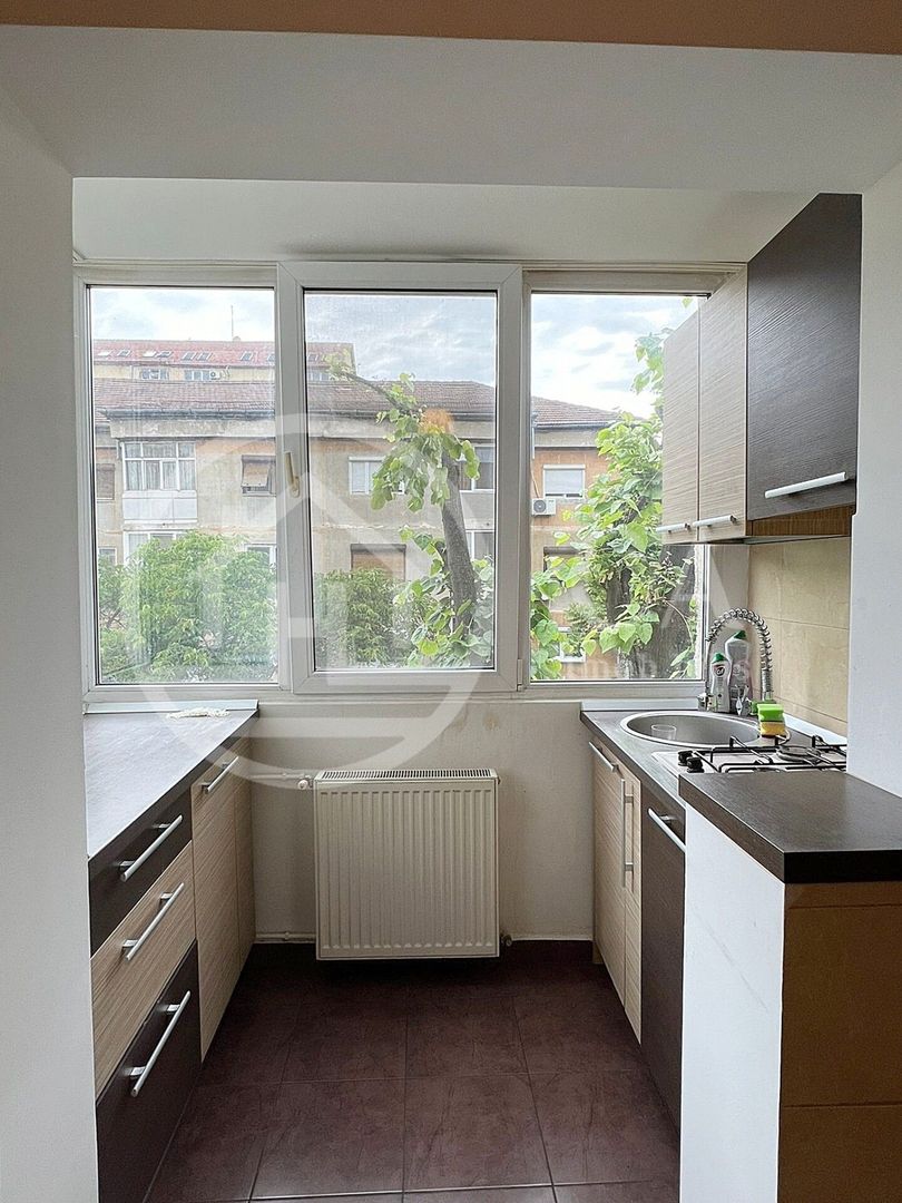 Apartament cu 2 camere de inchiriat in zona Rogerius, Oradea - Poză 7