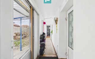 Două case pe un teren generos în Ghiroda - Poză 22