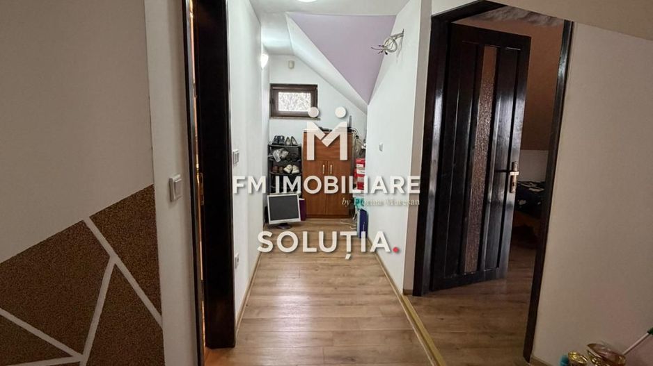 Casă de  vânzare cu vedere panoramică - Poză 15