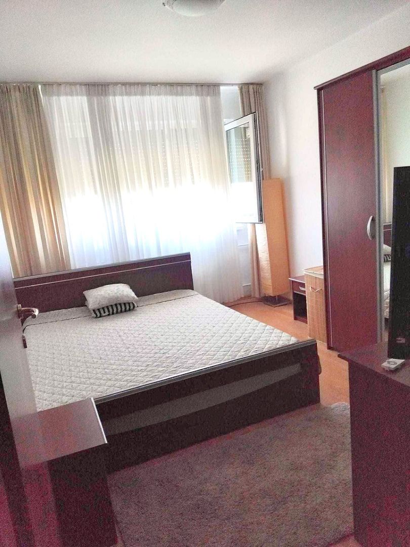 Închiriere Apartament cu 2 camere, 2 parcări incluse, ParkLake - Poză 3