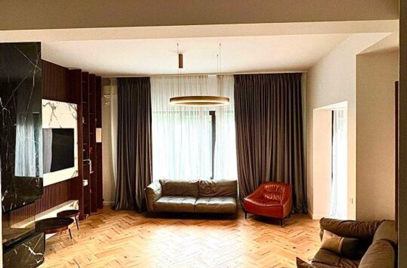 vila 7 camere in complex residential Pipera - Poză 2