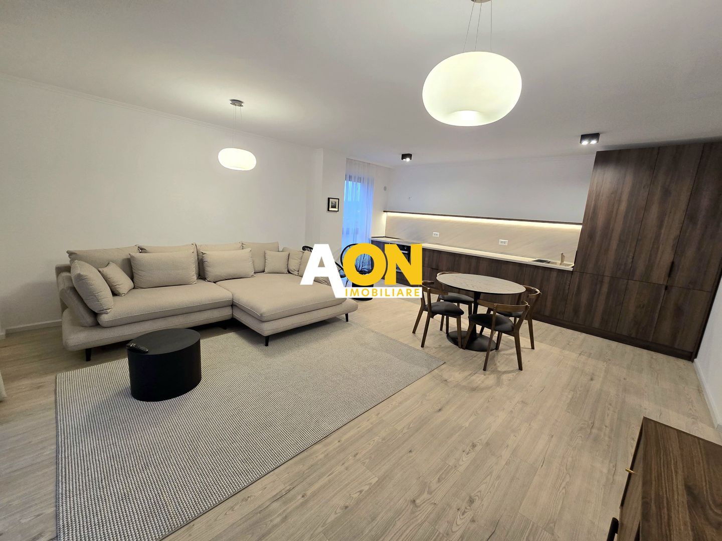 Apartament cu 2 Camere, Ultrafinisat, Prima Închiriere, Zona Cetate - Poză 1