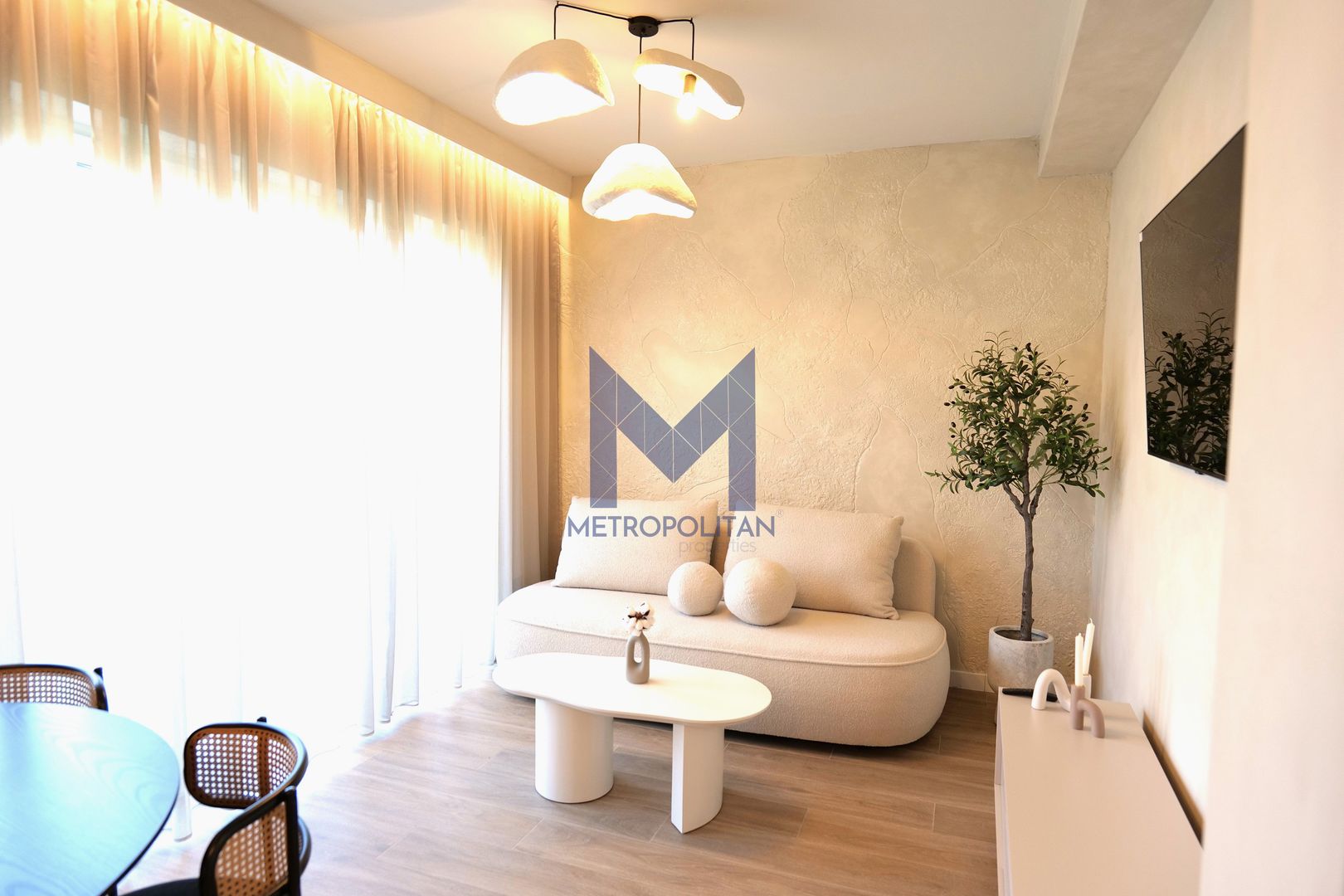 De vânzare casă deosebită 4 camere în localitatea Florești - Poză 4