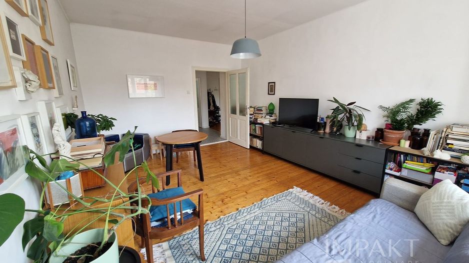 Apartament decomandat cu 2 camere la casa in Bulgaria - Poză 1