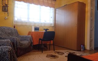 Centru! Vanzare casa cu 3 camere in centrul vechi Targoviste! - Poză 8