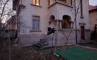 2 Apartamente,  Demisol+Parter, 9 camere - zona Centrul Istoric - Poză 1