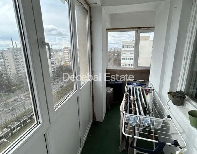 Metrou 1 Decembrie - Apartament 2 camere decomandat, spatios, stradal - Poză 9