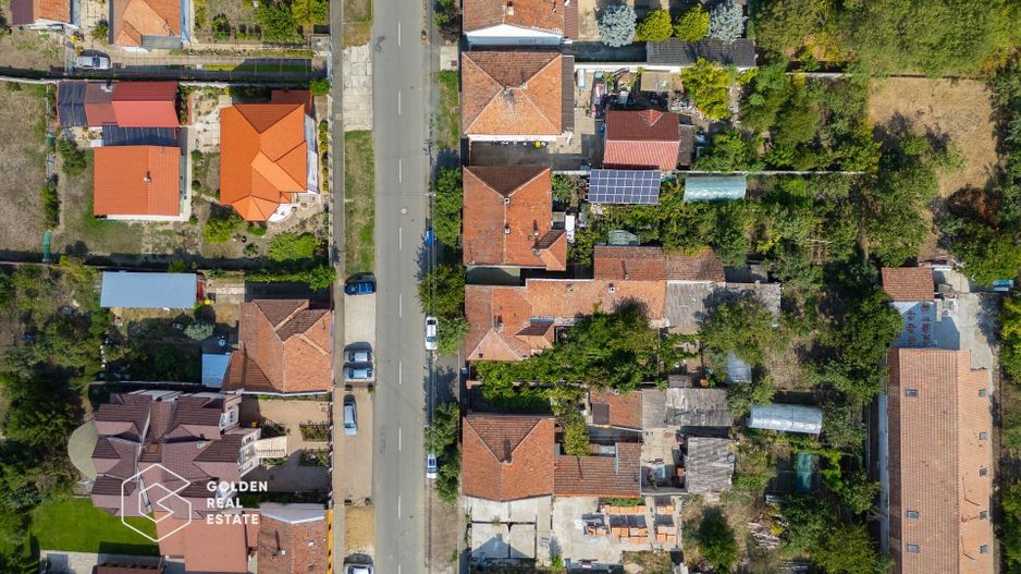 Casa cu 2 corpuri de cladire si teren 762 mp,  zona excelenta (Gradiste) - Poză 15