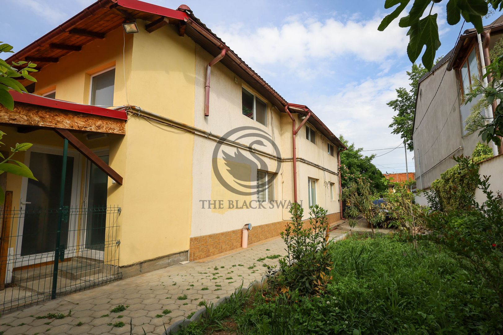 Casa de vanzare 12 camere | 2 constructii - Business, Rezidential | PH - Poză 12
