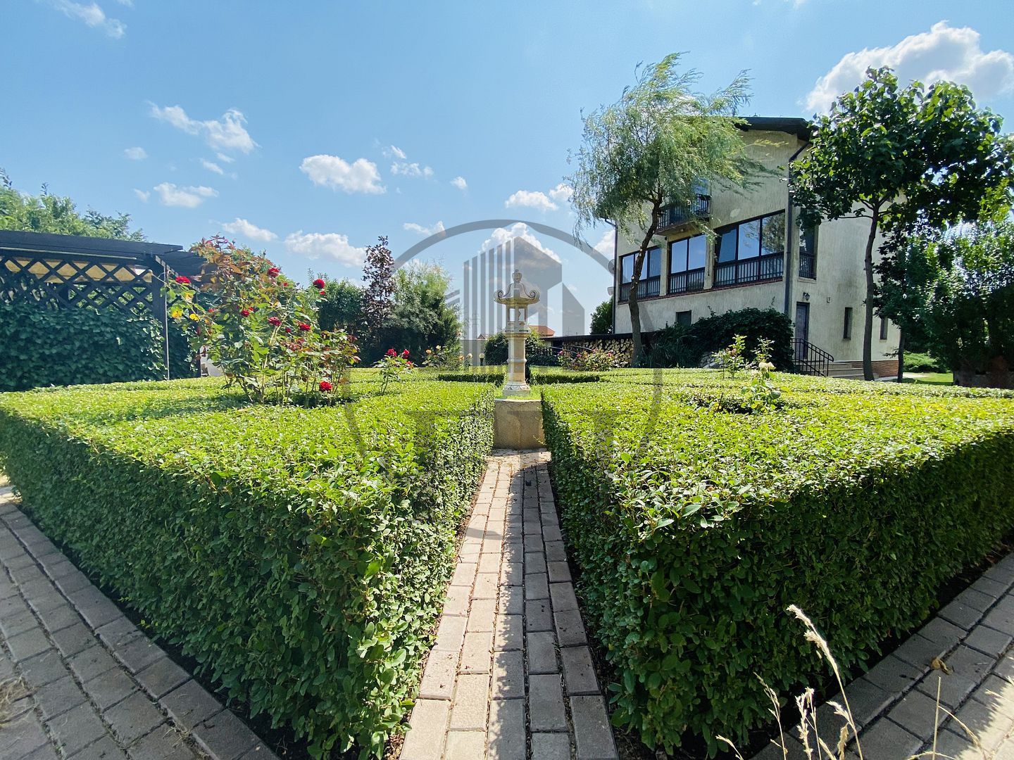 SOLD/ VANDUT Vila cu teren in Valu lui Traian - Poză 5